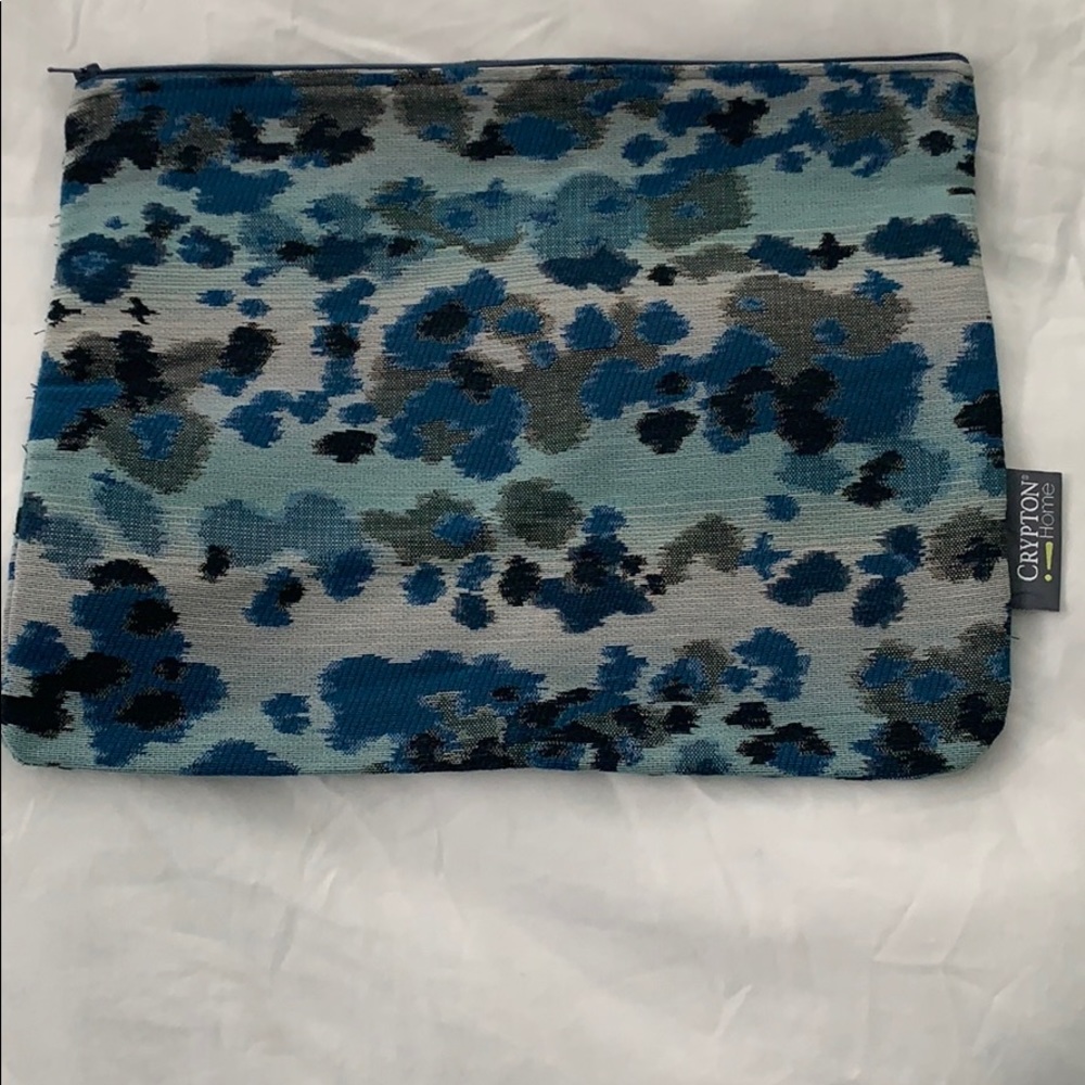 Toiletry bag/ iPad case/ catch all